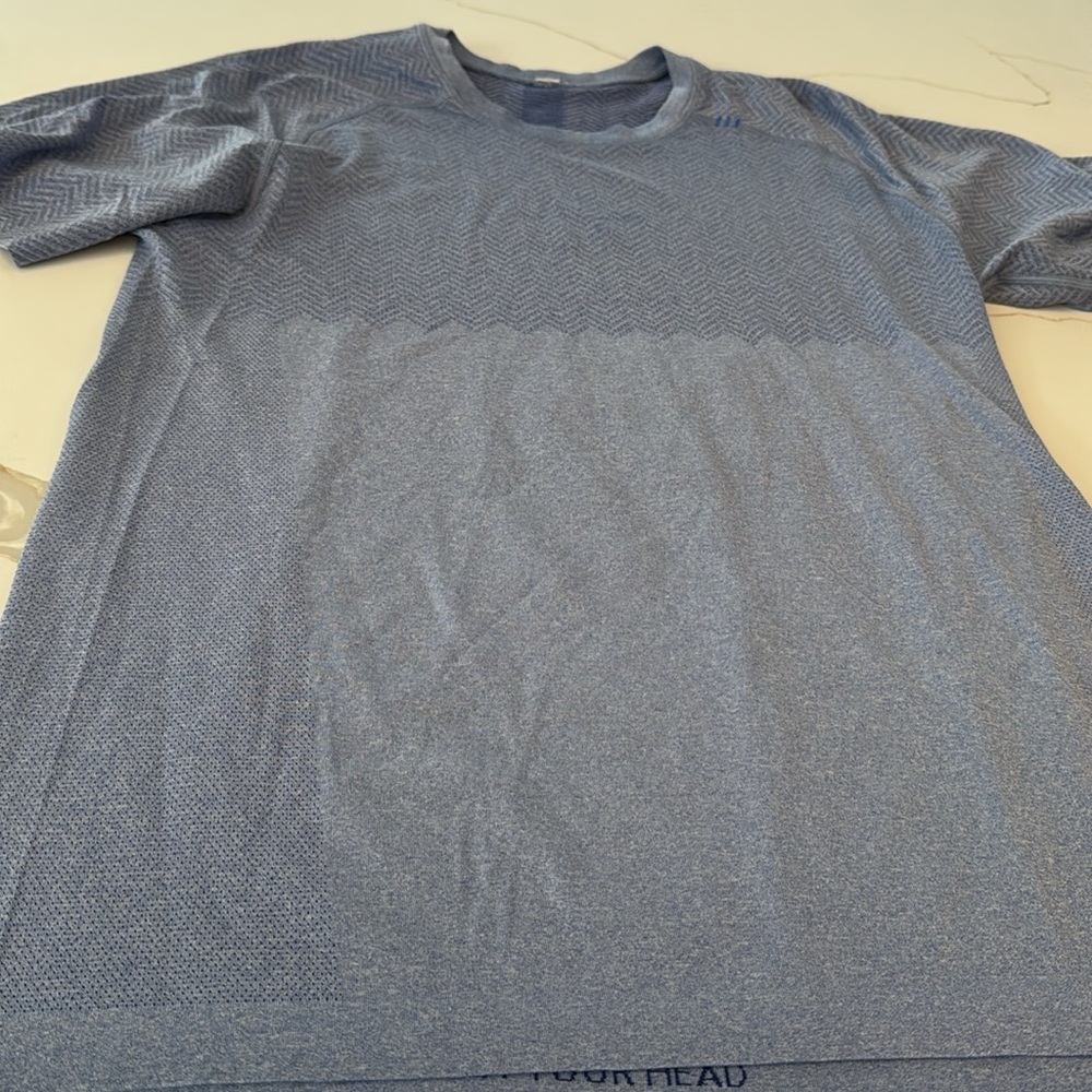 Lululemon Blue Vent T-Shirt - Picture 13 of 16